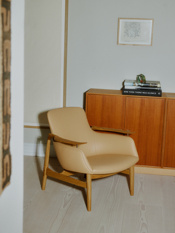 The 53 Chair in oak (dark oil) with 'Vegetal' leather. 